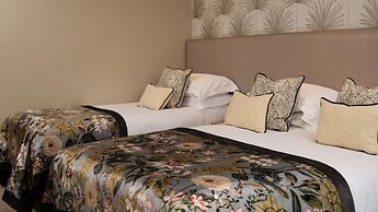 Everglades Hotel