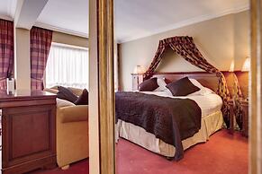 Everglades Hotel