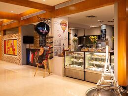 Novotel Mumbai Juhu Beach Hotel
