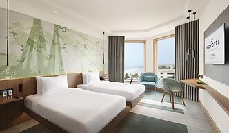 Novotel Mumbai Juhu Beach Hotel