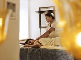 Novotel Mumbai Juhu Beach Hotel
