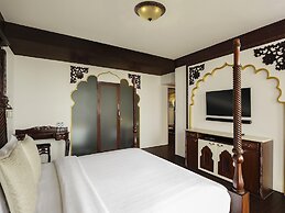 Novotel Mumbai Juhu Beach Hotel