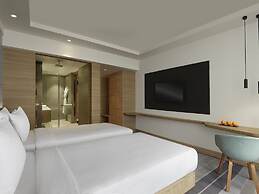 Novotel Mumbai Juhu Beach Hotel