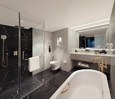 Novotel Mumbai Juhu Beach Hotel