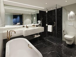Novotel Mumbai Juhu Beach Hotel