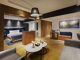 Novotel Mumbai Juhu Beach Hotel