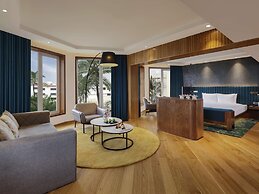 Novotel Mumbai Juhu Beach Hotel