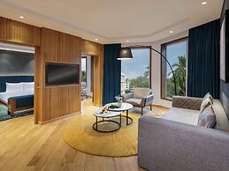 Novotel Mumbai Juhu Beach Hotel