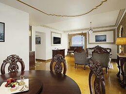 Novotel Mumbai Juhu Beach Hotel