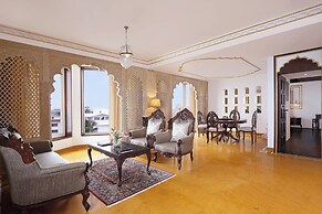 Novotel Mumbai Juhu Beach Hotel