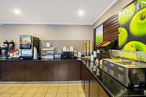 La Quinta Inn & Suites by Wyndham Harrisburg Airport Hershey