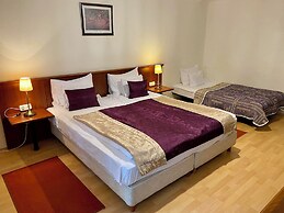 Gold Hotel Budapest