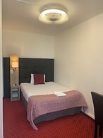 Brit Hotel Bleu Nuit