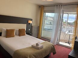 Brit Hotel Bleu Nuit