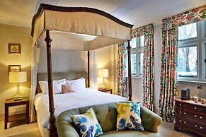 Ockenden Manor Hotel & Spa