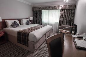 Best Western Plus Grim's Dyke Hotel