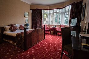Best Western Plus Grim's Dyke Hotel