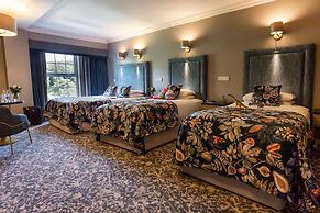 Falls Hotel & Spa