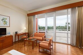 Inya Lake Hotel