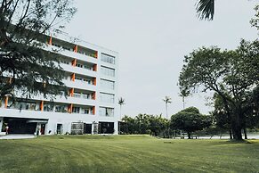 Inya Lake Hotel