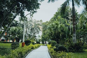 Inya Lake Hotel
