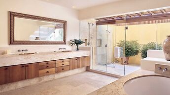 Four Seasons Resort Punta Mita