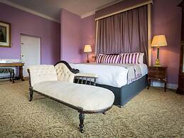 Castle Oaks House Hotel