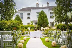 Castle Oaks House Hotel