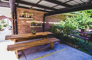 Pleasant Way River Lodge