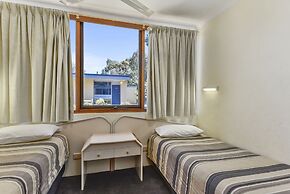 William Macintosh Motor Lodge