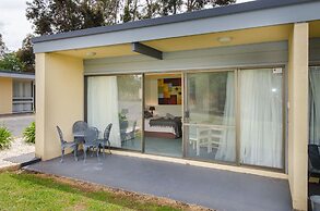 William Macintosh Motor Lodge