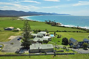 Diamond Island Resort & Penguin viewing