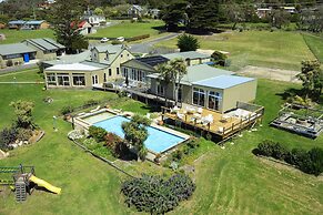 Diamond Island Resort & Penguin viewing
