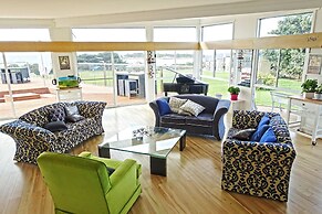 Diamond Island Resort & Penguin viewing
