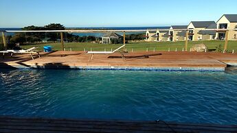 Diamond Island Resort & Penguin viewing