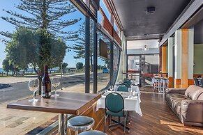 Beachfront Voyager Motor Inn