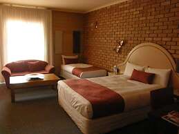 Quality Inn Colonial