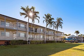 Moonlight Bay Suites