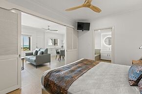 Moonlight Bay Suites