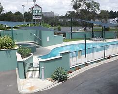 Puffers Inn Logan Motel