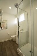 Alpers Lodge & Conference Centre