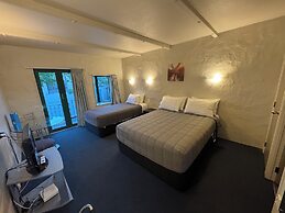 Parklane Motor Lodge