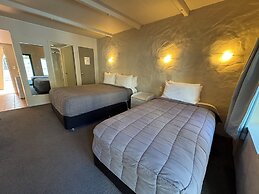 Parklane Motor Lodge