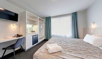 Beachfront Hotel