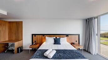Beachfront Hotel