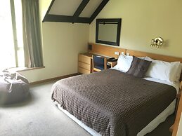 Alpine Lodge