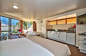 Melbourne Lodge