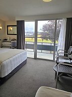 Fiordland Hotel