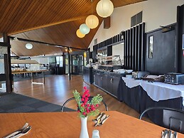 Fiordland Hotel