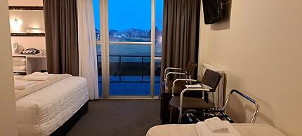 Fiordland Hotel
